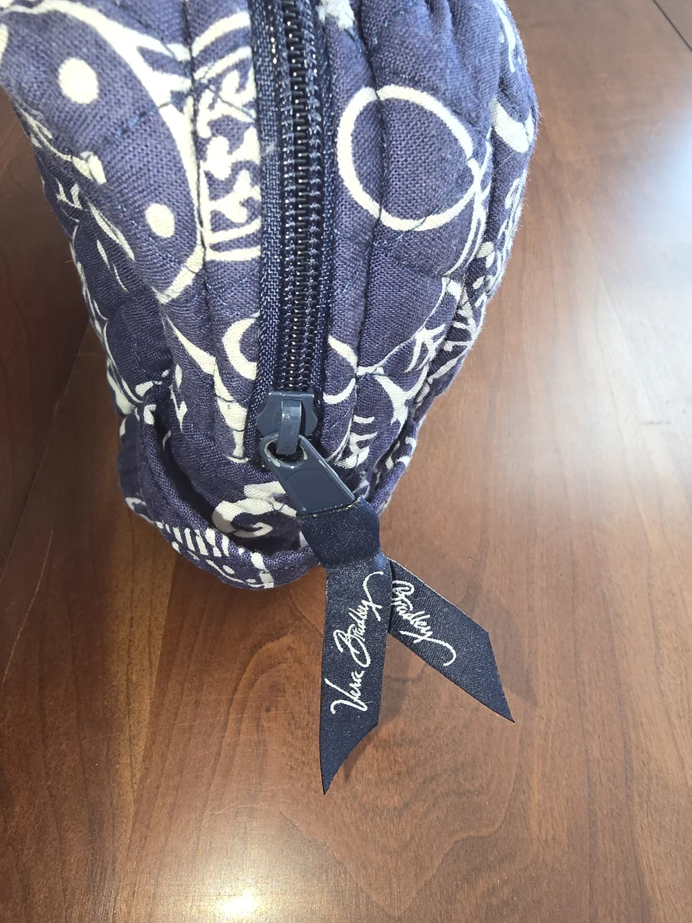 Vera Bradley Navy and White Quilted Floral Cosmetic Pouch, Lined, GUC